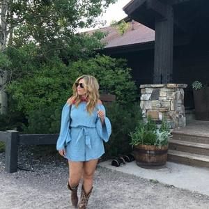 Meet your Posher, Samara